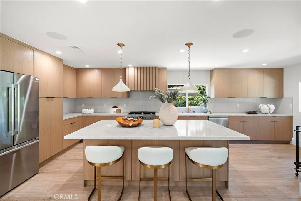 Breakfast bar