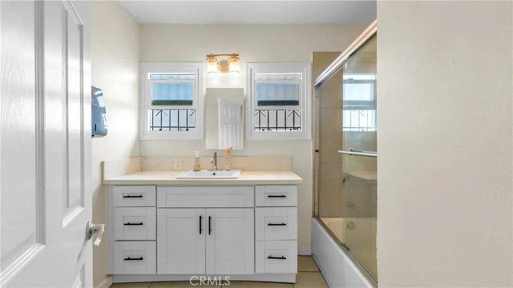 Upstairs bathroom