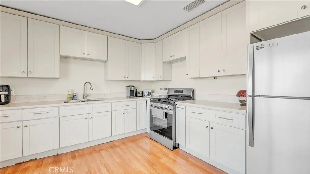 residential unit kitchen