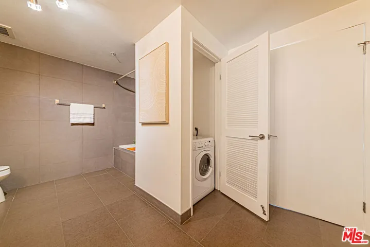 1234 Wilshire Boulevard 321, Los Angeles, California 90017