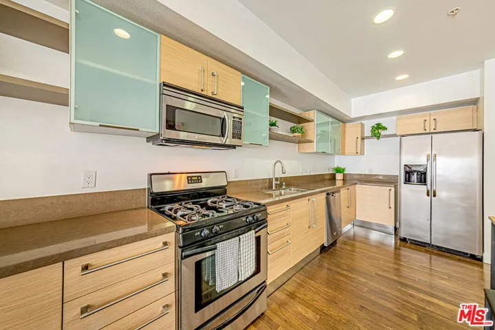1234 Wilshire Boulevard 321, Los Angeles, California 90017