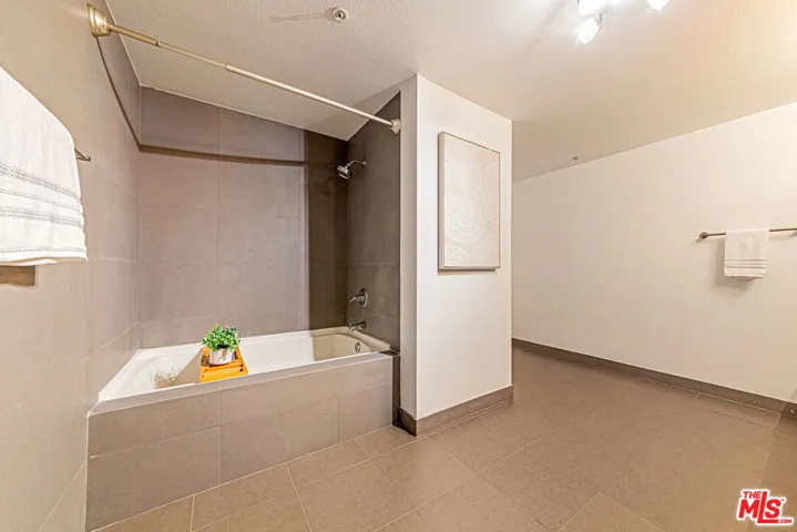 1234 Wilshire Boulevard 321, Los Angeles, California 90017