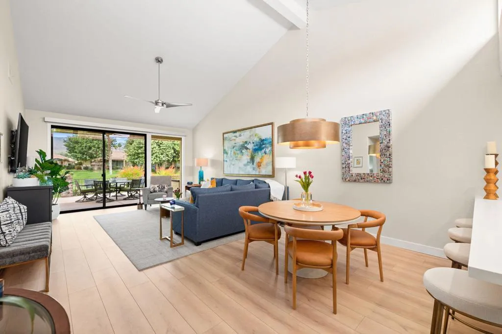 Light and Bright Great Room