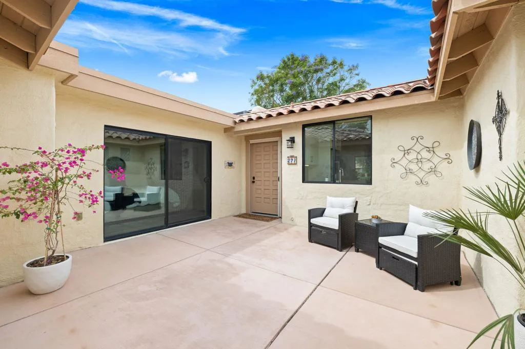 Private Courtyard