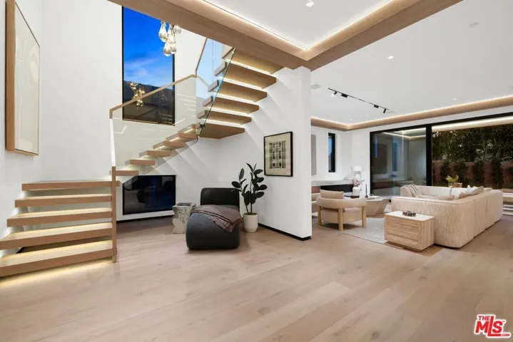 3022 Patricia Avenue, Los Angeles, California 90064