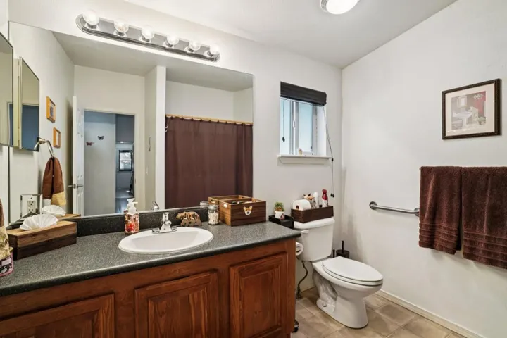 42-web-or-mls-Rim Rock Rd-S0910-044
