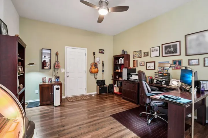 23-web-or-mls-Rim Rock Rd-S0910-027