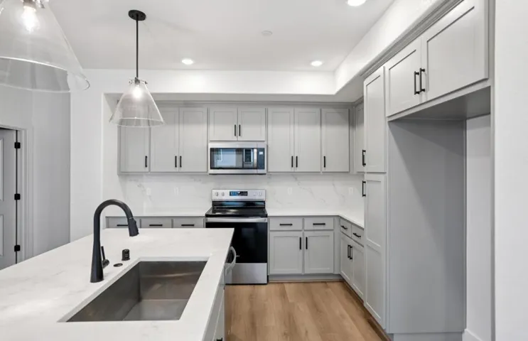 671 Lindendale Court 168-18 Plan 5, San Jose, California 95117