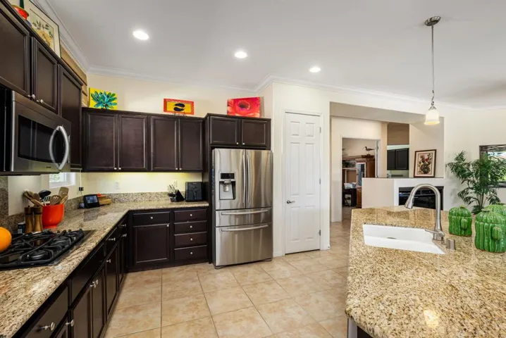 18-web-or-mls-JMLiving_OPMG_0426_018