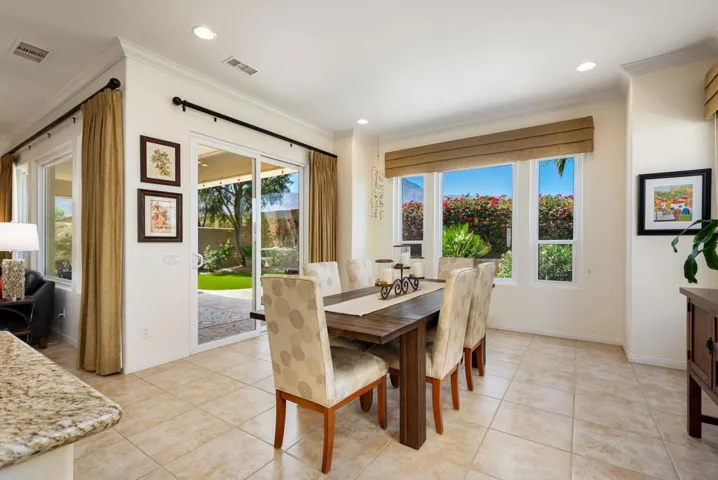 21-web-or-mls-JMLiving_OPMG_0426_021
