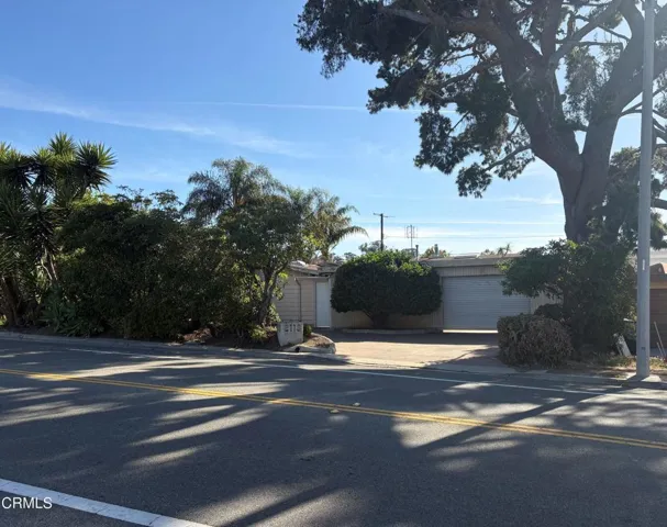 Front 2118 Johnson Dr 2