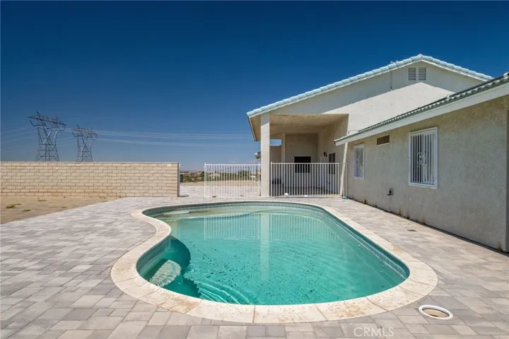 6748 Coriander, Oak Hills, California 92344