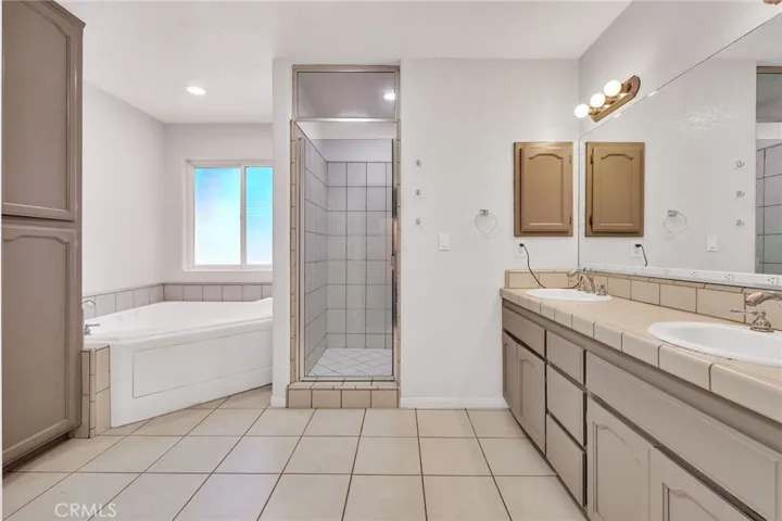 6748 Coriander, Oak Hills, California 92344