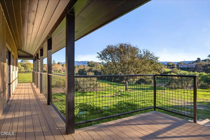 81-web-or-mls-UpmarketMedia_970C-066