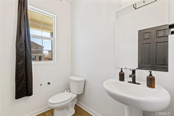 Downstairs 1/2 Bath