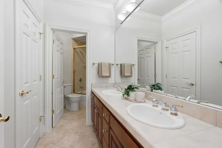 899 Vista Del Roble Place, San Jose, California 95120