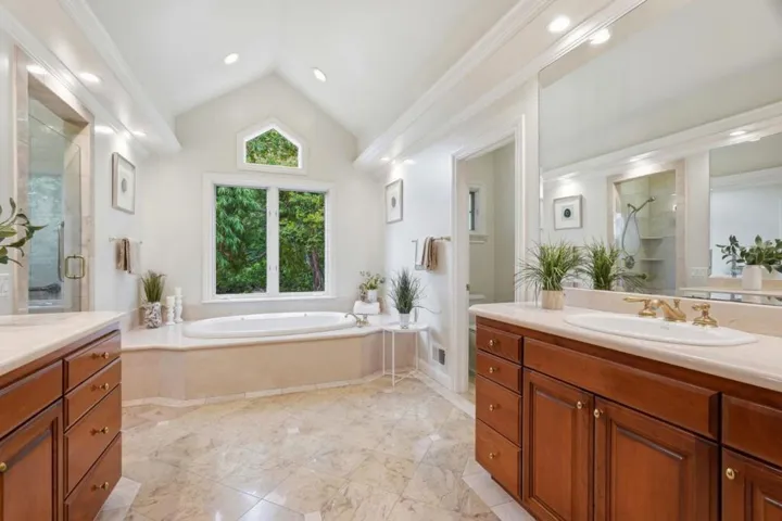 899 Vista Del Roble Place, San Jose, California 95120