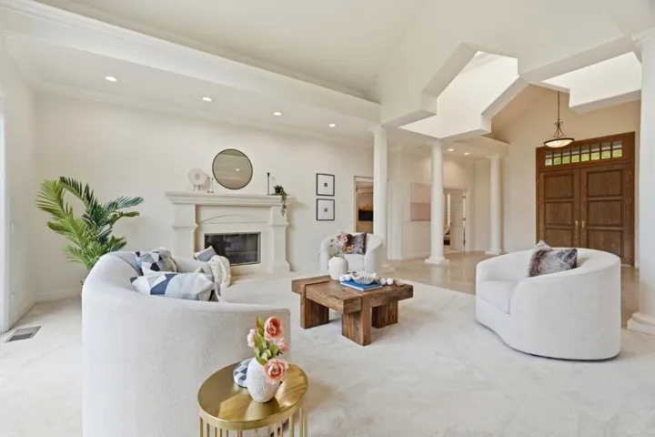 899 Vista Del Roble Place, San Jose, California 95120