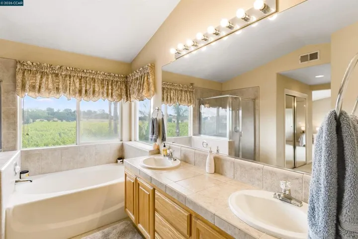 523 Whitehall Ct, Oakley, California 94561