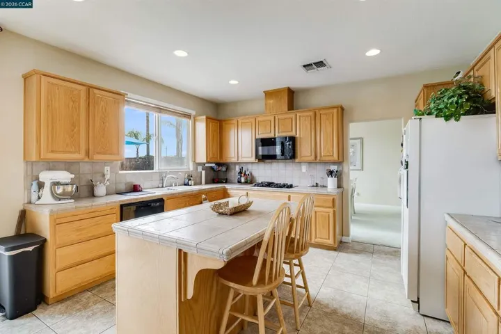 523 Whitehall Ct, Oakley, California 94561