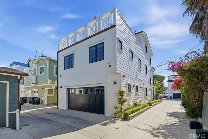 305 Montero, Newport Beach, California 92661