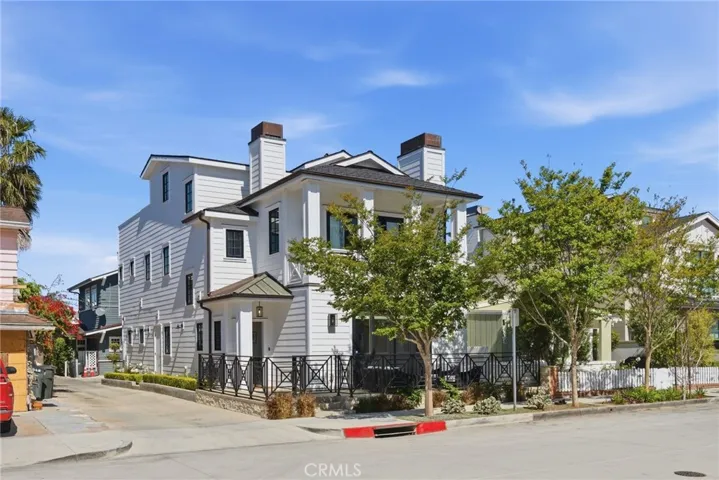 305 Montero, Newport Beach, California 92661