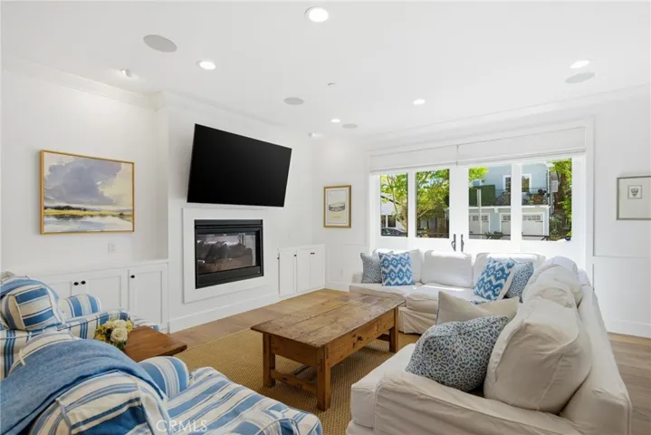 305 Montero, Newport Beach, California 92661