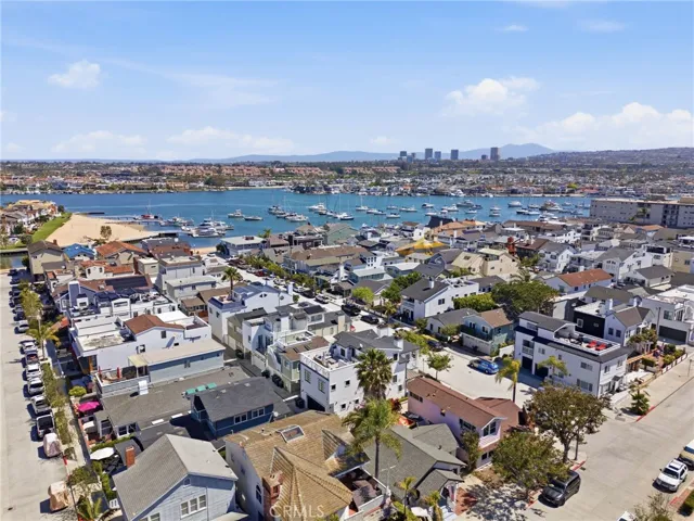 305 Montero, Newport Beach, California 92661
