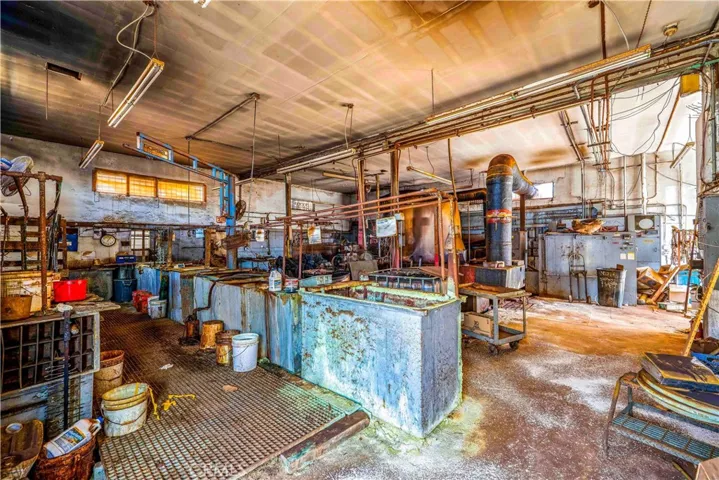 1855 E 62nd, Los Angeles, California 90001