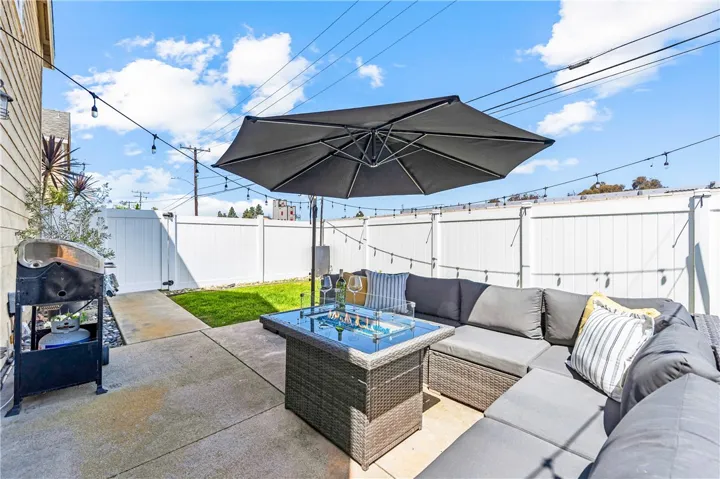 Another view out the outdoor living area.