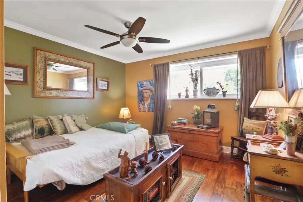 another large secondary bedroom