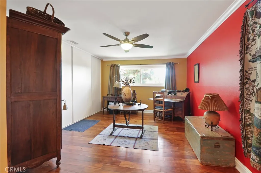 Large secondary bedroom/office