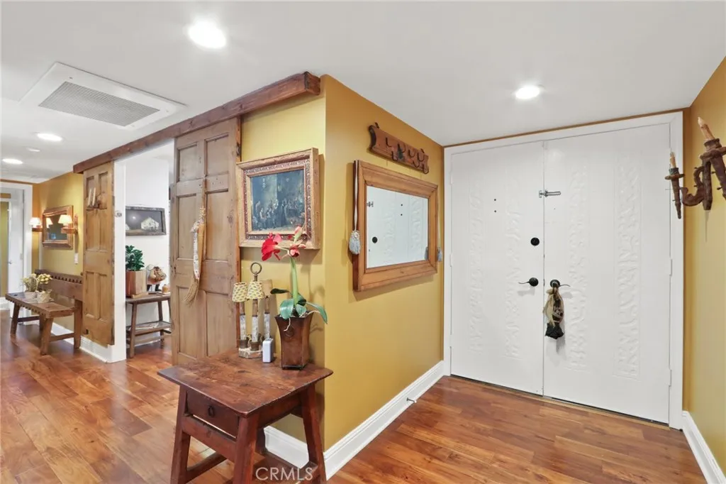 Double door entry