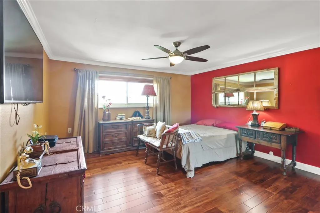 Spacious primary suite