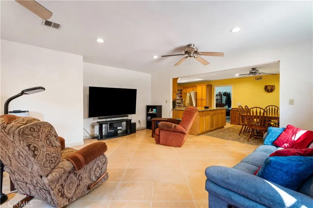 Virtually removed rug.
