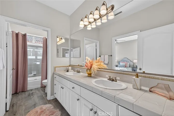 20800 Campania, Porter Ranch, California 91326