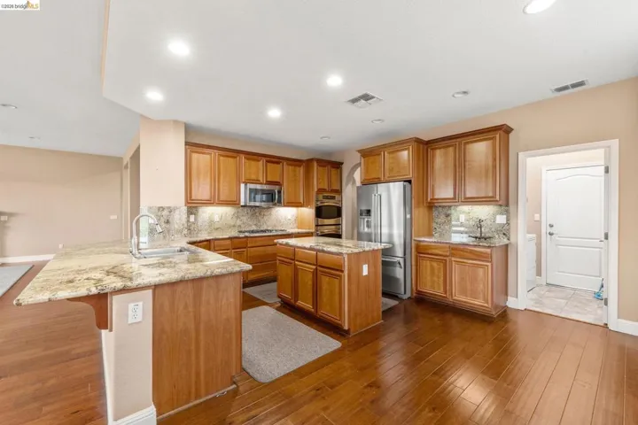 320 Riverwood Ln, Rio Vista, California 94571