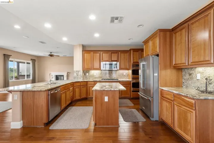 320 Riverwood Ln, Rio Vista, California 94571