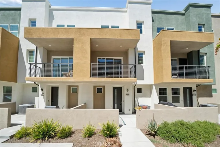 27060 Deer Way, Valencia, California 91381
