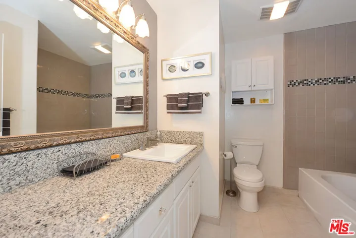2nd bathroom