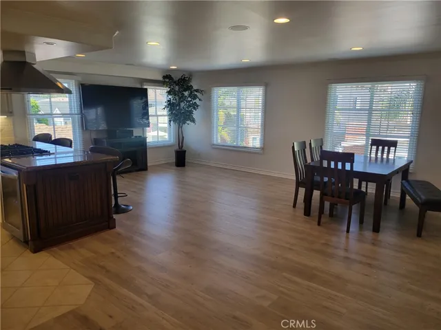 *floor color might look different due to lighting differences