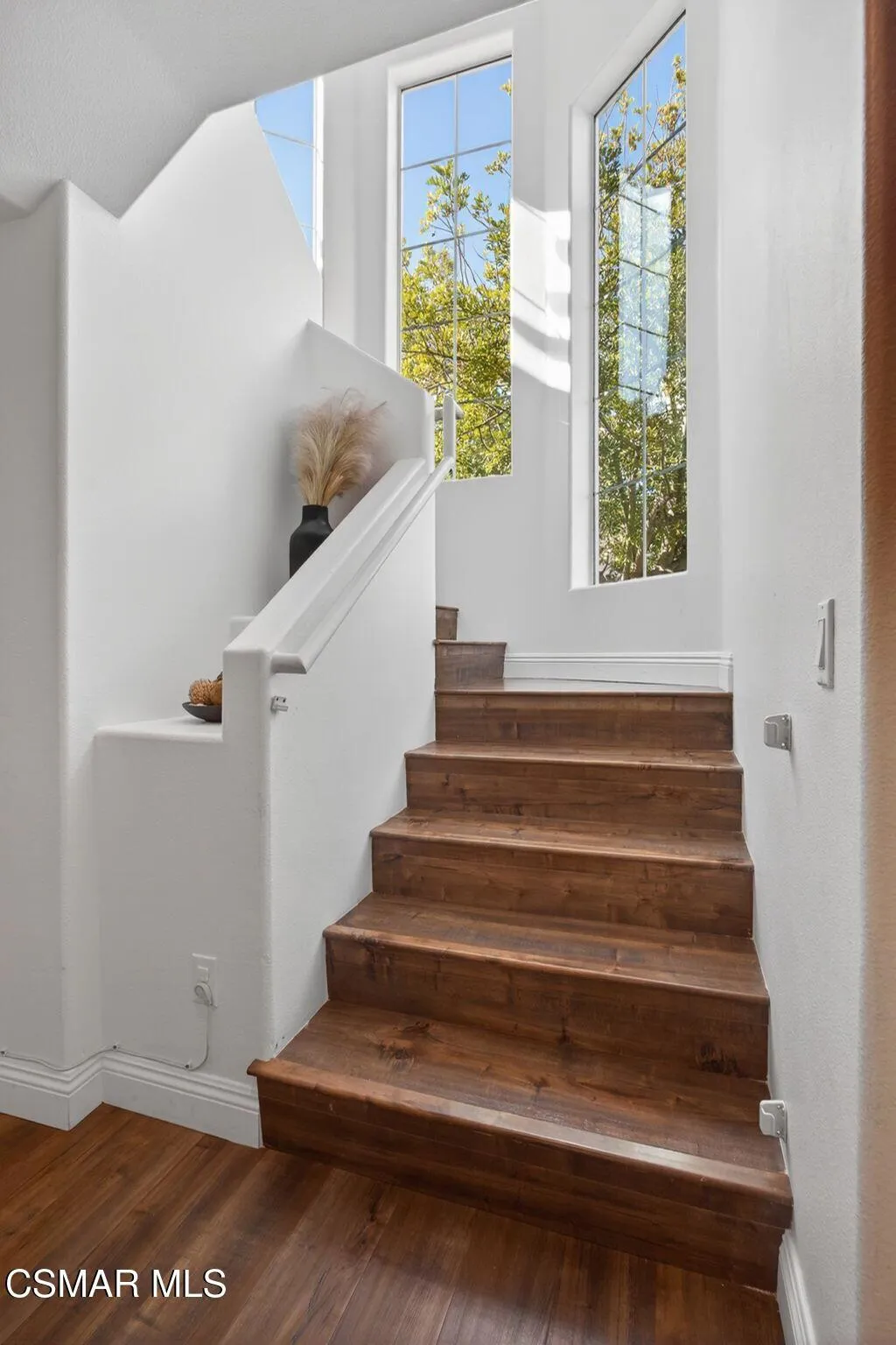 19-web-or-mls-Upmarket Media-1120Pan066