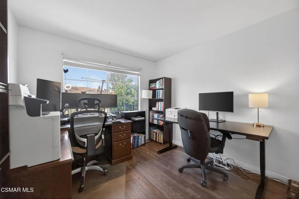 20-web-or-mls-Upmarket Media-1120Pan067