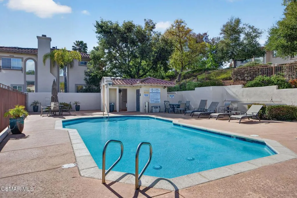 44-web-or-mls-Upmarket Media-1120Pan008