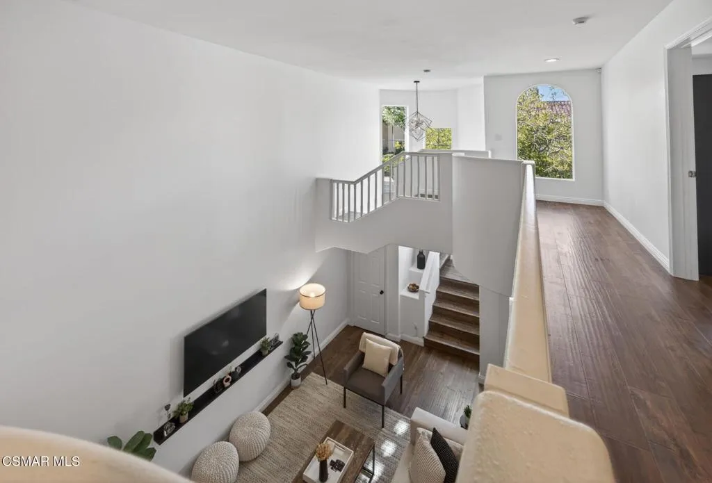 36-web-or-mls-Upmarket Media-1120Pan116