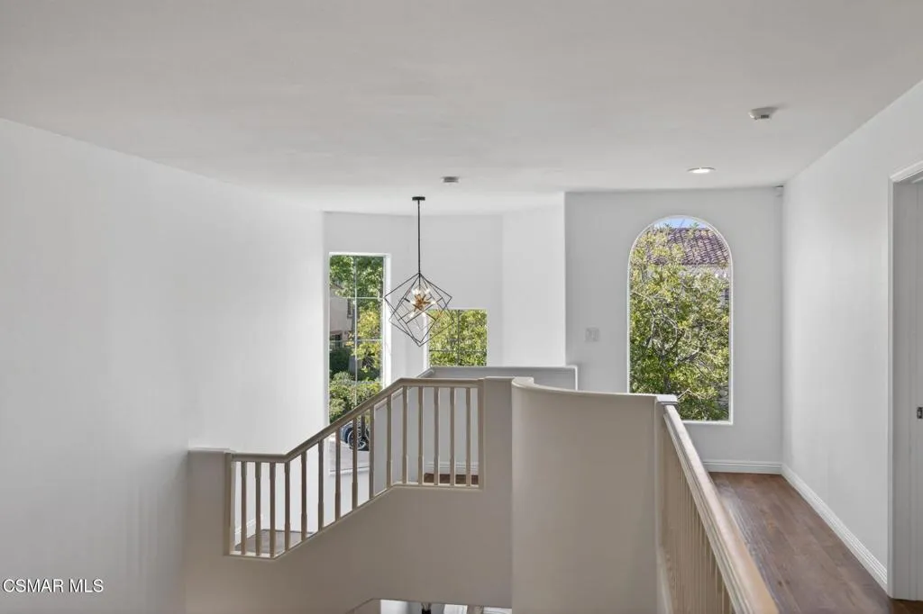 35-web-or-mls-Upmarket Media-1120Pan112