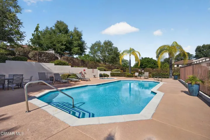 42-web-or-mls-Upmarket Media-1120Pan001