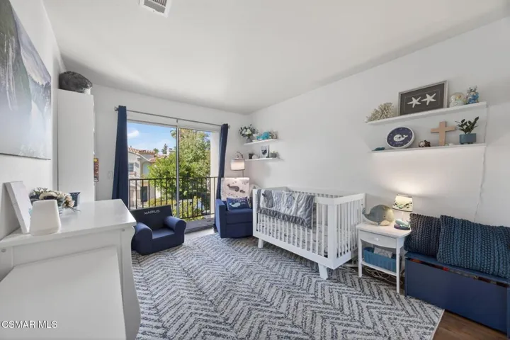 25-web-or-mls-Upmarket Media-1120Pan082