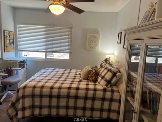 2nd. bedroom w/ bathroom access