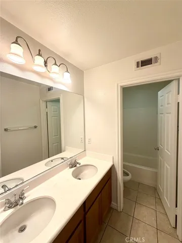 8410 Fiske Drive, Eastvale, California 92880